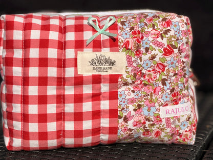 🌸 Blütenzauber – Kosmetiktaschen mit Herz