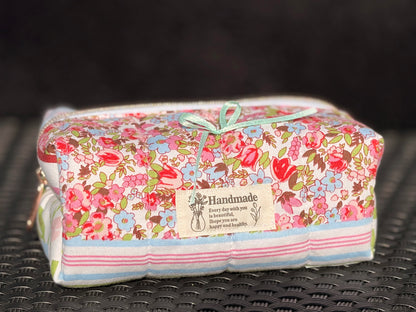 🌸 Blütenzauber – Kosmetiktaschen mit Herz